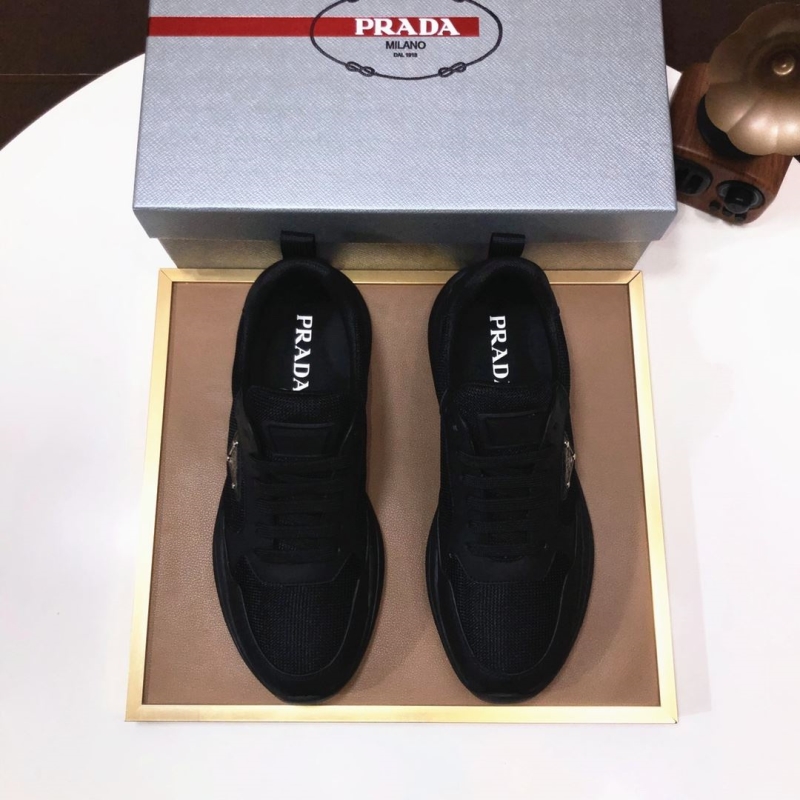 Pra*a casual shoes